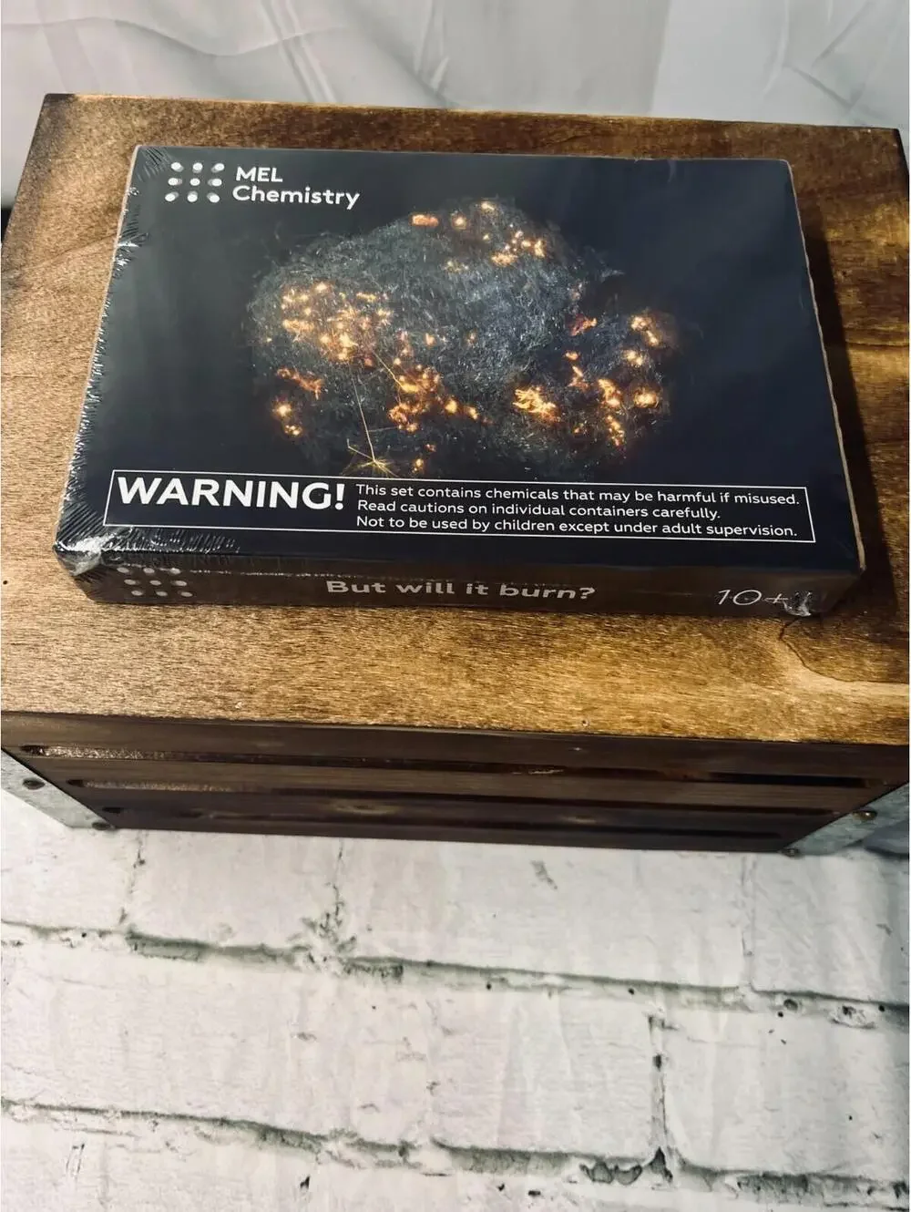 New Mel Chemistry Kit - But Will It Burn Ages 10+ Holiday Birthday Christmas